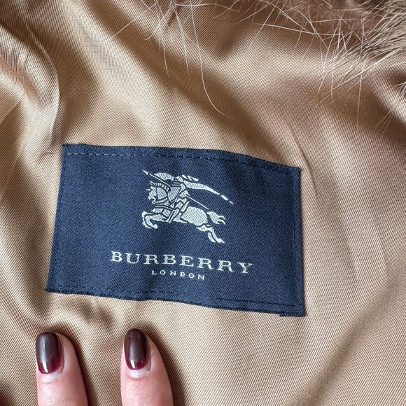 RARE Tailored Burberry Nova Check Tweed Coat Faux Fur Accent Lined - Picture 12 of 12
